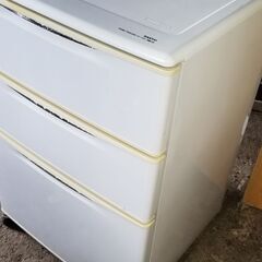 ★購入予定者あり★　中古動作☆SANYO 冷凍庫(フリーザー) HF-12RU(W)　   容量118Lの画像