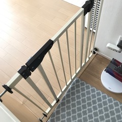 ベビーゲート　スリム　68〜83cm対応　ペットゲート