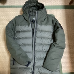 adidasのジャケットの画像