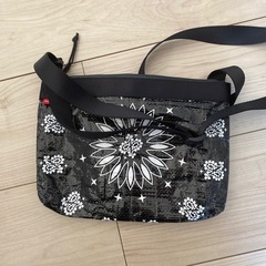 supreme Bandana Tarp Side Bagの画像
