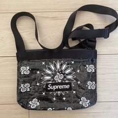 supreme Bandana Tarp Side Bagの画像