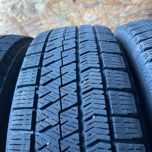 バリ山　BRIDGESTONE ブリヂストン　ブリジストン　VRX2 175/65R15 スタッドレス　タイヤ　2020年製　15インチ