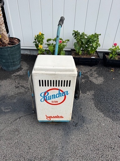 急速
バッテリー充電器