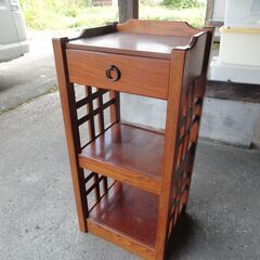 素敵!!レトロな電話台【中古品】