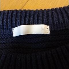 GU ネイビー　ニットの画像