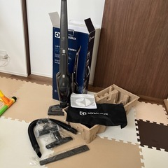 エルゴラピード　リチウム　コードレス掃除機