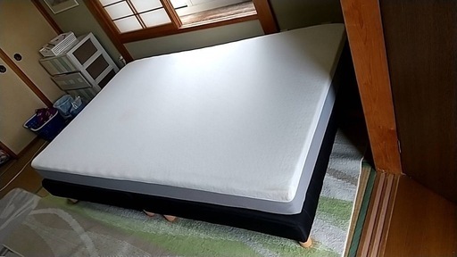 セミダブルベッド