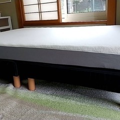 セミダブルベッドの画像