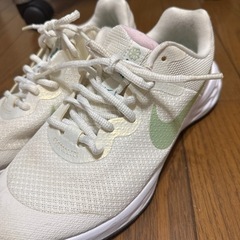 ナイキスニーカー23センチ