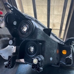 ブルーバードシルフィ　ヘッドライトの画像