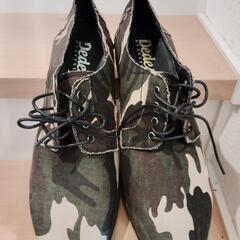 【DEDES】踵が踏める人気のローヒールシューズ　26.5cm 箱ありますの画像