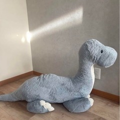 恐竜のぬいぐるみ