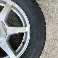 スタッドレスタイヤホイール付き16インチ4本セットの画像