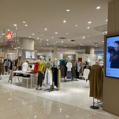 イオンモール旭川駅前で楽しく和気藹々で働きませんか？社会保険完備・長期有給休暇取得可です♪月給200,000～250,000☆の画像