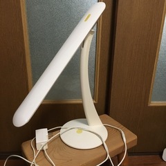 エレコム　デスクライト　読書灯　照明
