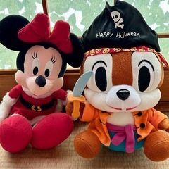 海賊チップとサンタミニーのぬいぐるみの画像