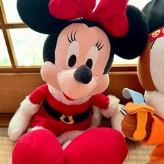 海賊チップとサンタミニーのぬいぐるみの画像