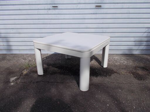 お譲りします！ 正方形家具調こたつ 【コード欠品】（中古・Bランク）