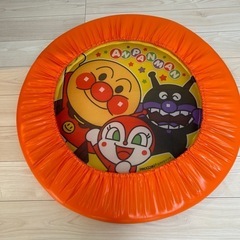 トランポリンの上だけ。