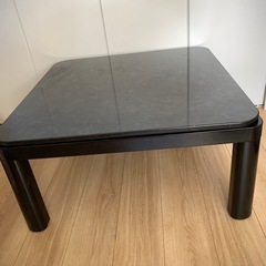 こたつテーブルの画像
