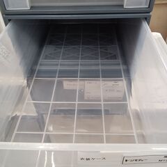 ★ジモティ割あり★  衣装ケース  H22×D73.5×W39 クリーニング済み MT2557の画像