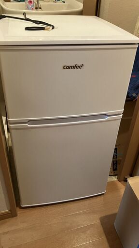 美品　COMFEE コンフィー　ミニ冷蔵庫　90Ｌ　2ドア　右開き　　RCT90WH/E　2023年製