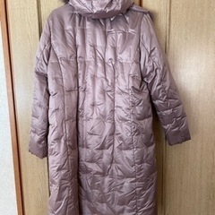 レディースダウン　ピンクブラウン系の画像