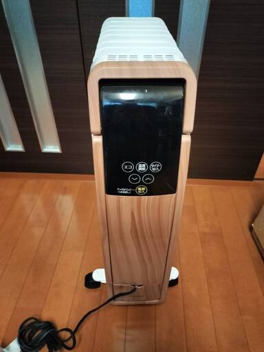 オイルヒーター2022年製　★目黒近郊お届け相談可★値段交渉可