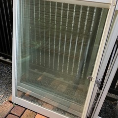 LIXIL 窓ガラスと網戸