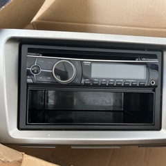 カーオーディオ　clarion  cz102