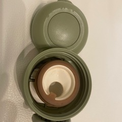 【お受け渡し者決定致しました】お値下げしました！中古品！サーモス　ステンレスボトル750mlカーキの画像