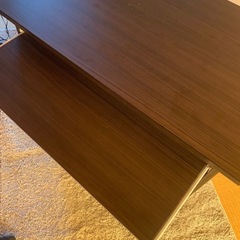 パソコンデスクとチェアの画像
