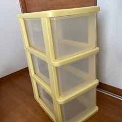 衣装ケースの画像