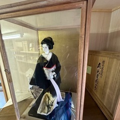 【ガラスケース付】日本人形の画像