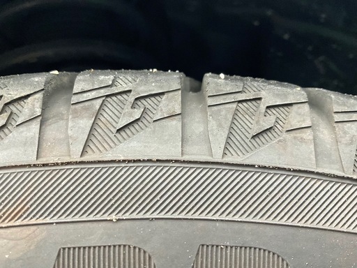 スタッドレスタイヤ 4本　iceGUARD 6 アイスガード iG60 185/65R15 88Q R2830