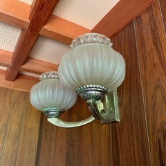 壁掛け照明器具