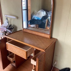 籐の鏡台　　　　
の画像