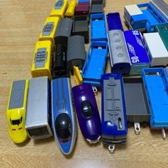 １つ150円　プラレールの画像