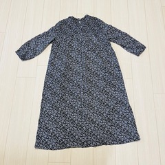 【新品同様】レディース 花柄 ワンピース 可愛い　小花柄 パープル Mの画像