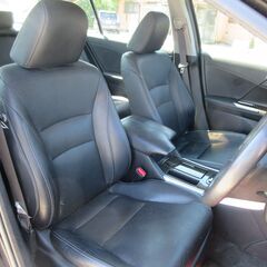 ホンダ　アコードハイブリッド　ＬＸ★1年保証★ロードサービス付　ワンオーナー　レザーＰＫＧ　黒革パワーシート　インターナビ　地デジ　バックカメラ　Ｂｌｕｅｔｏｏｔｈ　シートヒーター　クルコン　ＥＴＣ　スマートキー　オートライト　ＬＥＤヘッド　純正１７ＡＷの画像