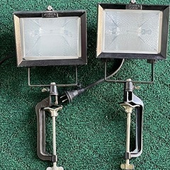 ハロゲンビーム投光器500W2台の画像
