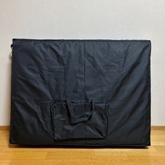 マッサージ折りたたみ式施術用ベッド　昇降式椅子のセットの画像