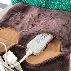 美原店　マルチクッション　足温器　ホットクッション あんか　日立　HLU-MK1 の画像