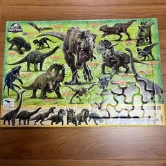 パズル　知育　ジュラシックワールド　恐竜　緑
