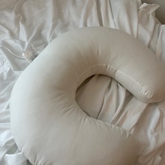 IKEAの授乳クッション(カバーなし)
