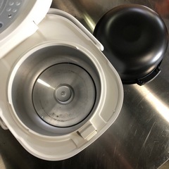 美品 2019年 シャープ 3合炊き 炊飯器 KS-CF05B チェックOKの画像