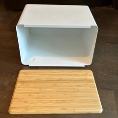 【決まりました】［美品］山崎実業　tower ブレッドケースの画像