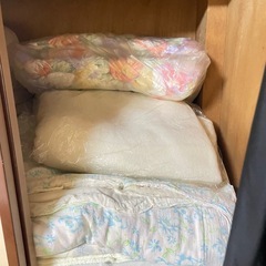 布団セット多数の画像