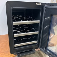 K2410-266 siroca ワインセラー SW-P111 2017年製 動作確認済み キズ汚れサビ有りの画像