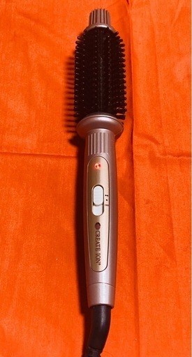 ヘアアイロン　カールを作るのに便利